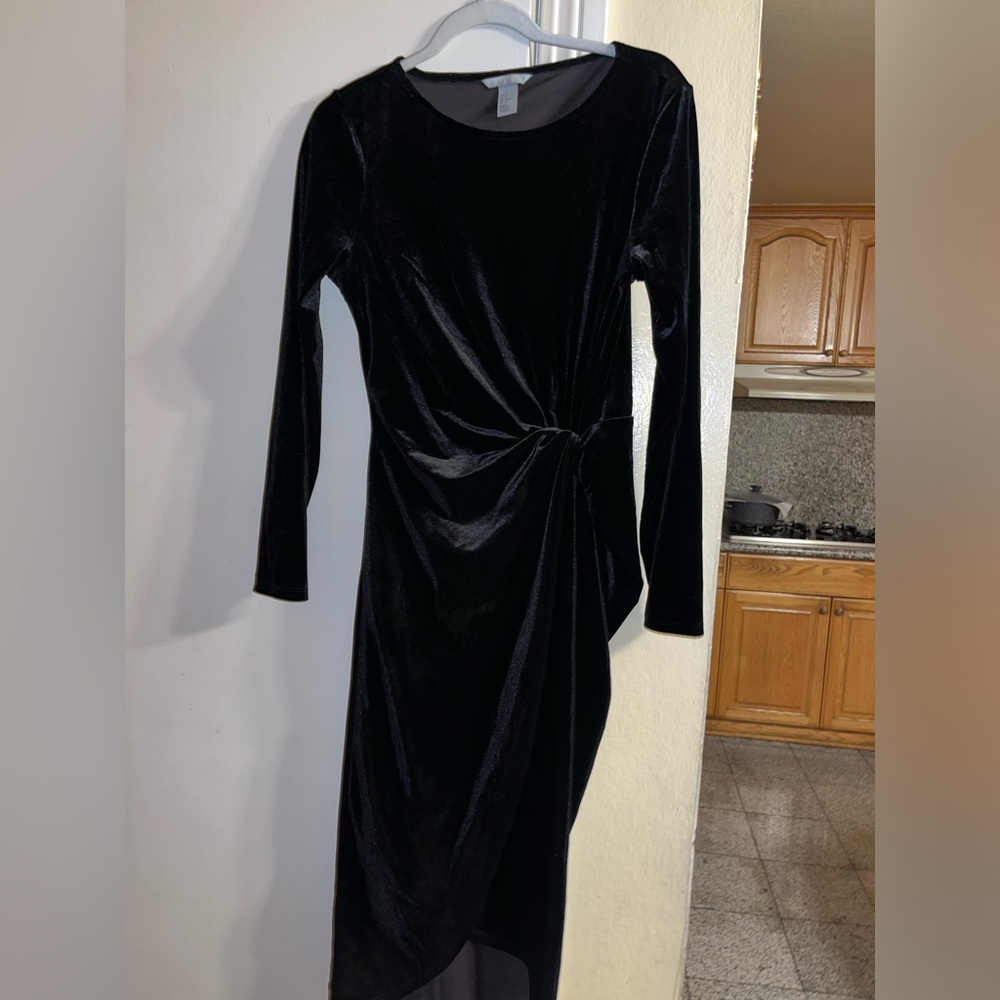 Black suede dress with side knot style - Picture 2 of 3